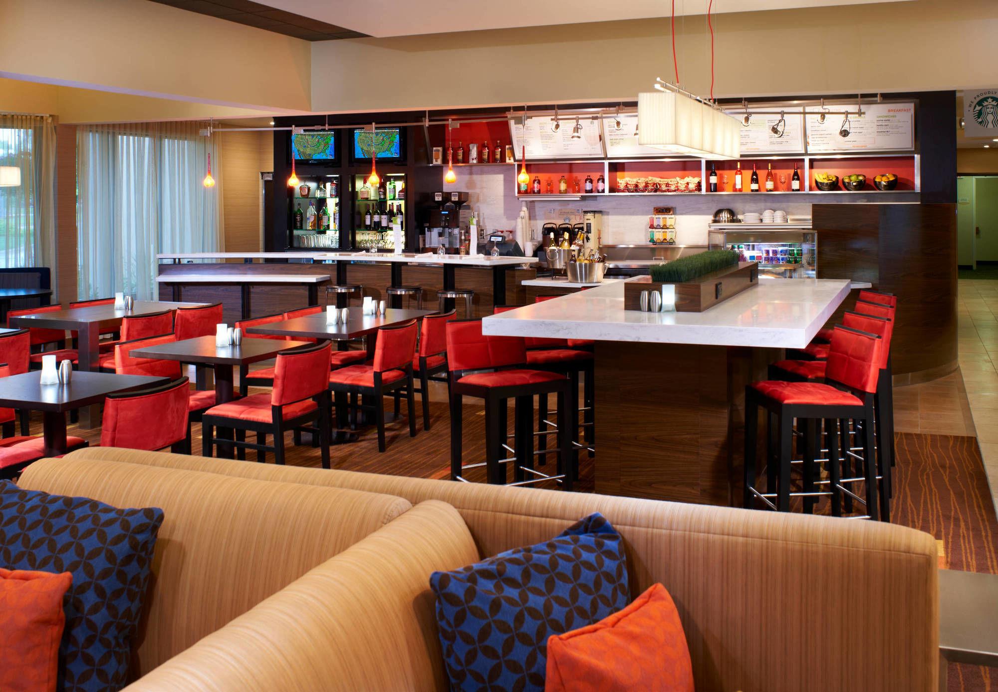 Courtyard By Marriott Minneapolis-St. Paul Airport Mendota Heights Exterior photo