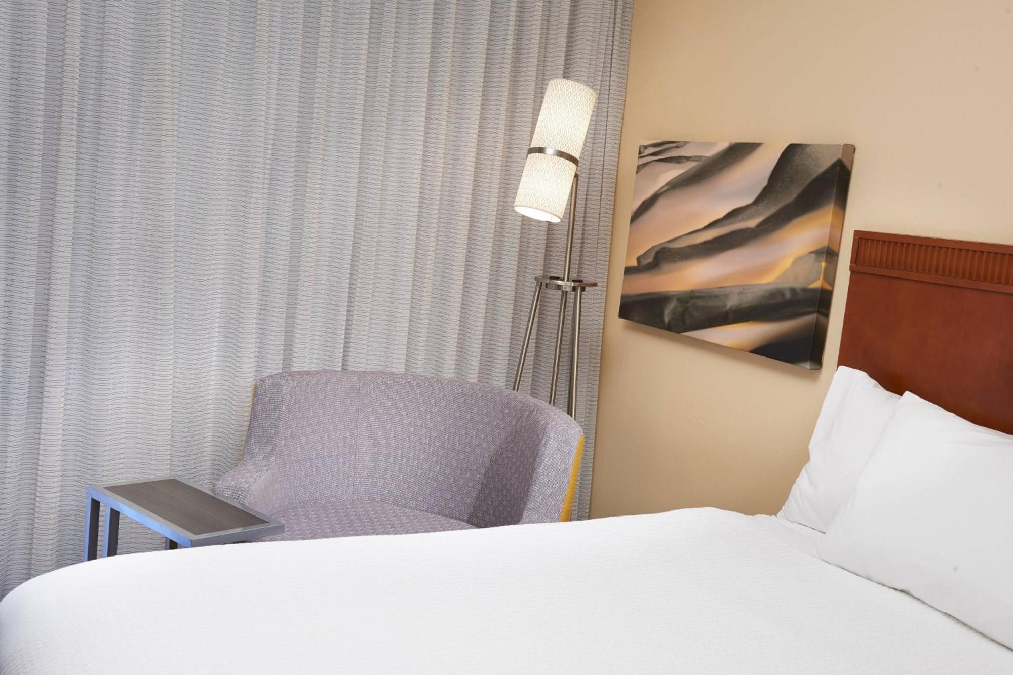 Courtyard By Marriott Minneapolis-St. Paul Airport Mendota Heights Exterior photo