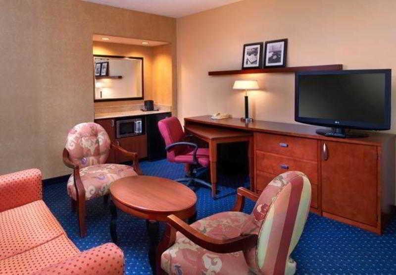 Courtyard By Marriott Minneapolis-St. Paul Airport Mendota Heights Room photo